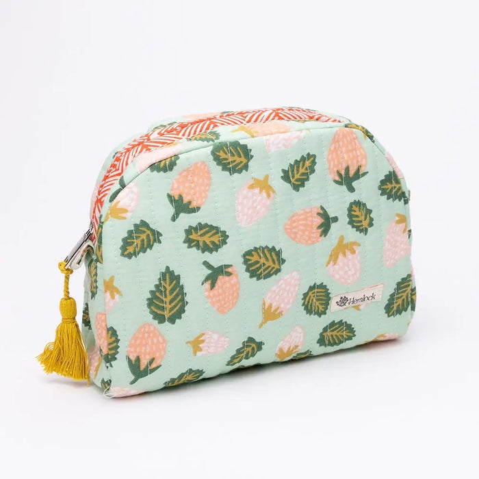 Strawberries Quilted Zipper Pouch